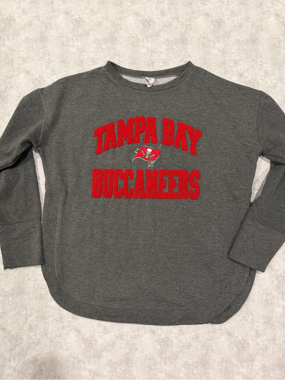 NFL Women's Tampa Bay Buccaneers Long Sleeve Tee